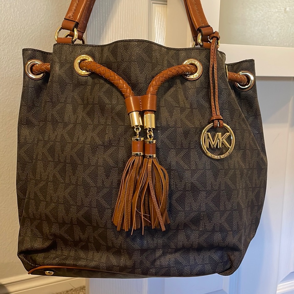 Michael kors purse
